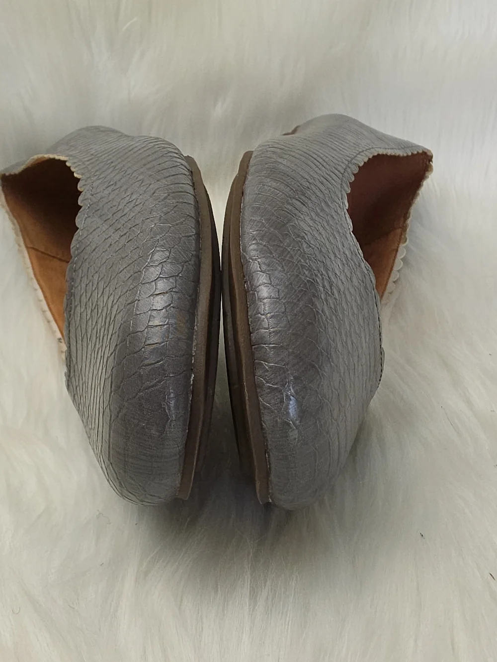VIONIC Julieta‎ Gray Silver Snakeskin Embossed Scalloped Comfort Ballet Flats 10